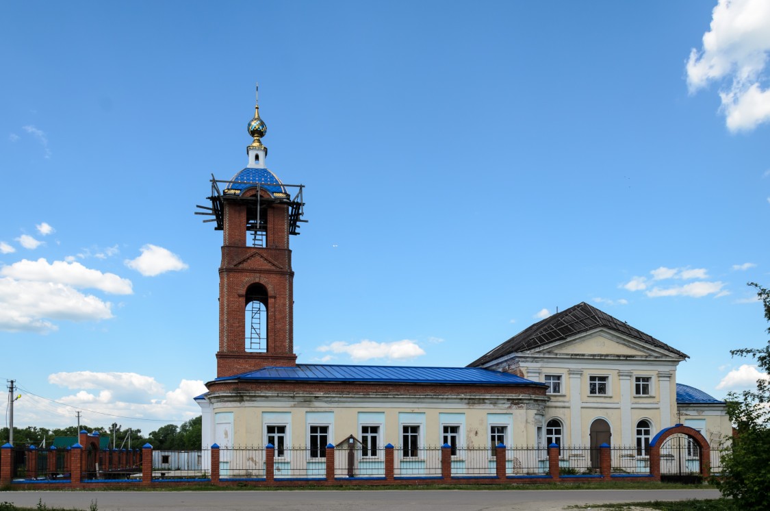 Большое Алексеевское. Церковь Успения Пресвятой Богородицы. фасады