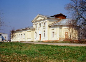 Большое Алексеевское. Церковь Успения Пресвятой Богородицы