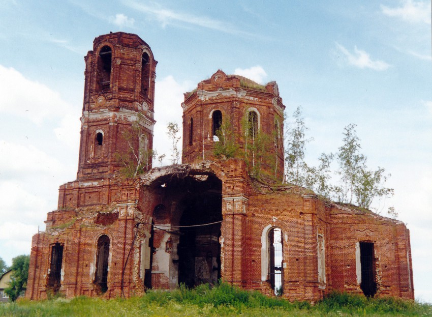 Верховлянь. Церковь Рождества Пресвятой Богородицы (каменная). фасады