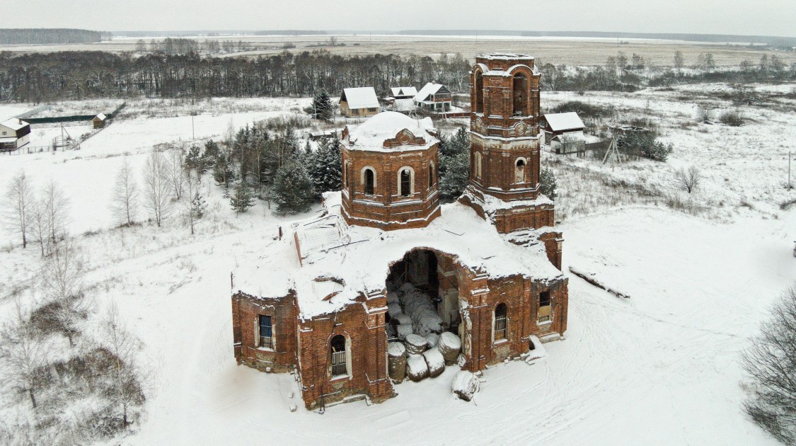 Церковь Рождества Пресвятой Богородицы (каменная), Верховлянь (Ступинский городской округ, Московская область). общий вид в ландшафте