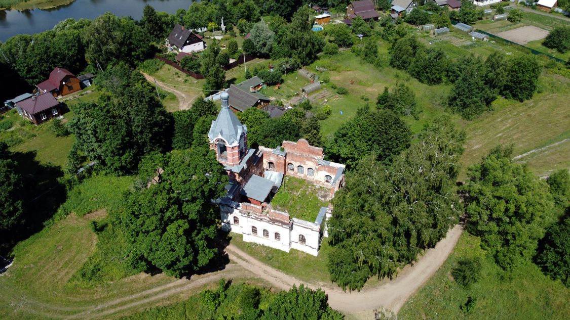 Церковь Рождества Пресвятой Богородицы, Вихорна (Ступинский городской округ, Московская область). общий вид в ландшафте