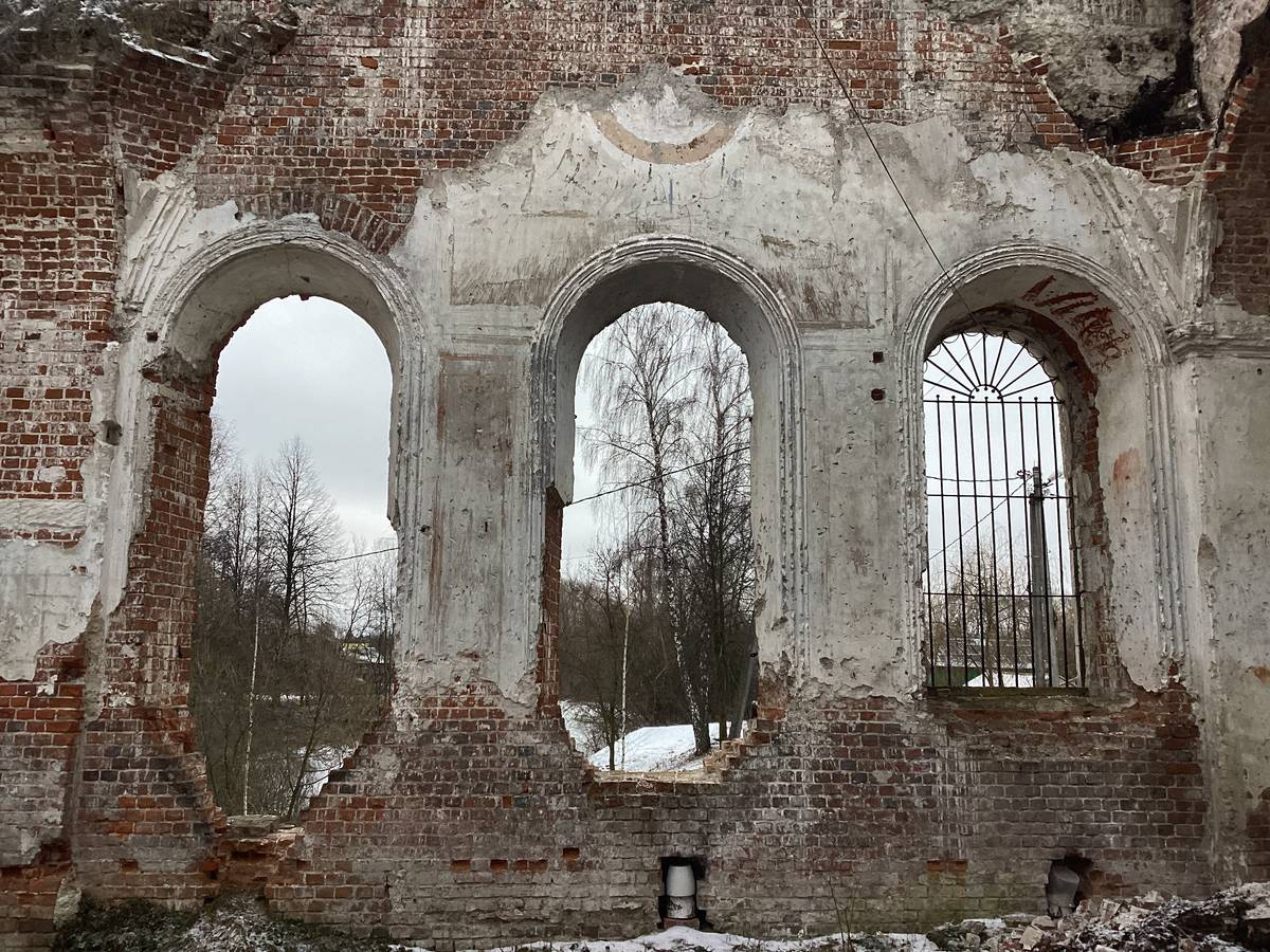 Южная стена основного объема, фрагменты росписи, интерьер и убранство. Церковь Рождества Христова в Борзецове (старая), Малино (Ступинский городской округ, Московская область)