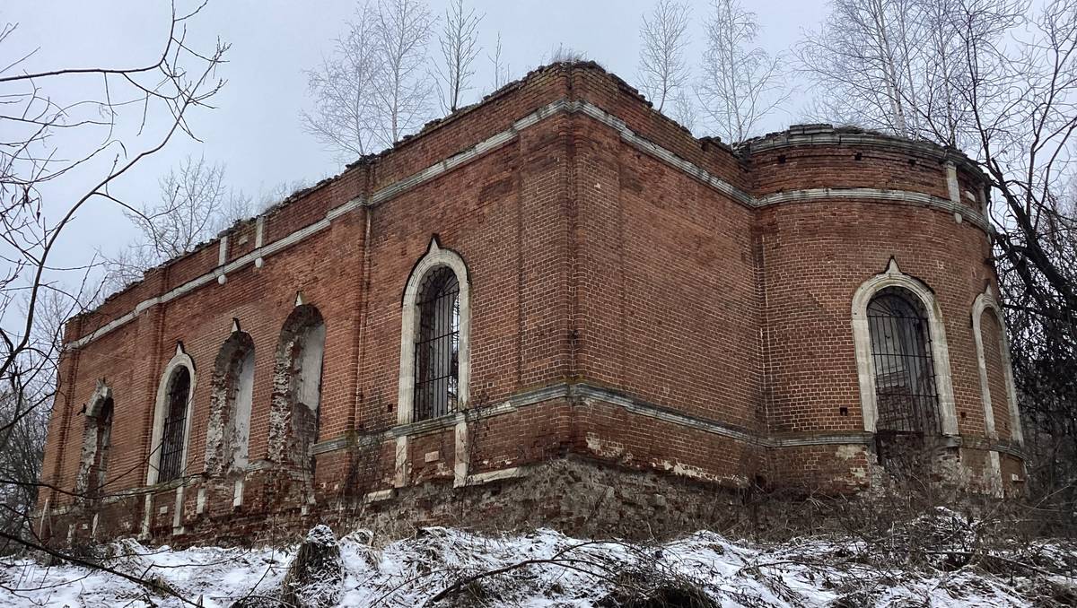 Вид с юго-востока, фасады. Церковь Рождества Христова в Борзецове (старая), Малино (Ступинский городской округ, Московская область)