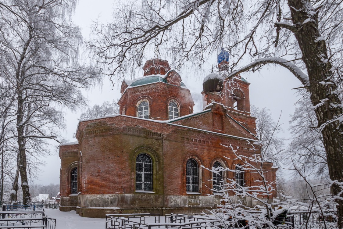 Старое. Церковь Рождества Пресвятой Богородицы. фасады