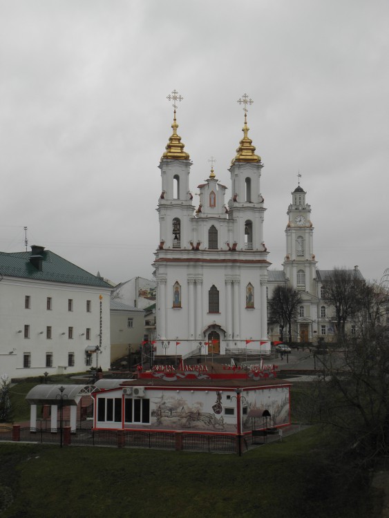 Церковь Воскресения Христова (новая), Витебск (Витебск, город, Беларусь, Витебская область). общий вид в ландшафте