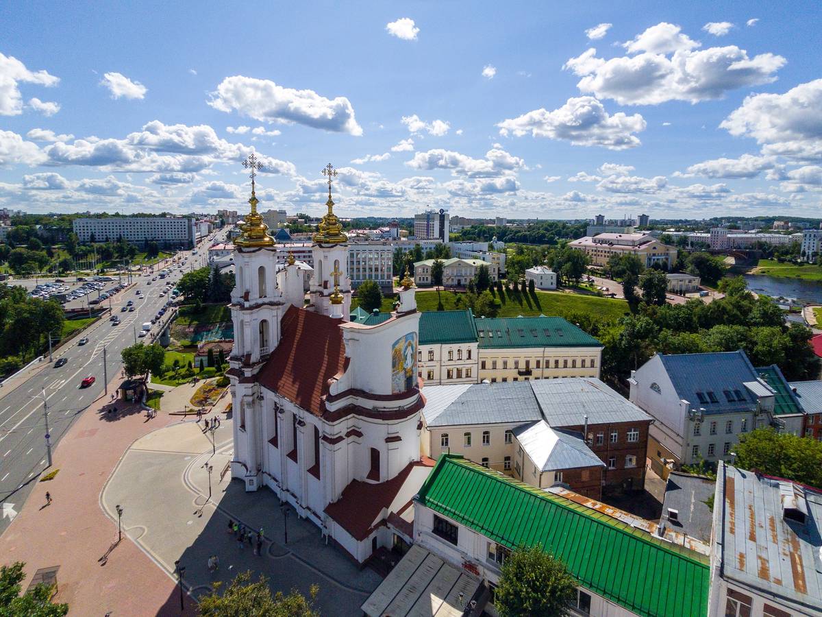 общий вид в ландшафте. Церковь Воскресения Христова (новая), Витебск (Витебск, город, Беларусь, Витебская область)