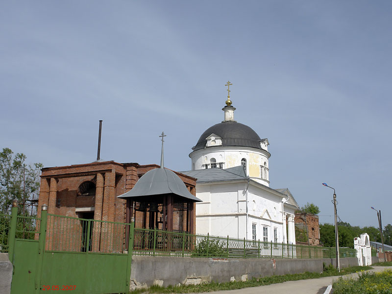 Кафедральный собор Успения Пресвятой Богородицы (новый), Алексин (Алексинский район и пос. Новогуровский, Тульская область). общий вид в ландшафте