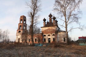 Новое. Церковь Преображения Господня в Новленском