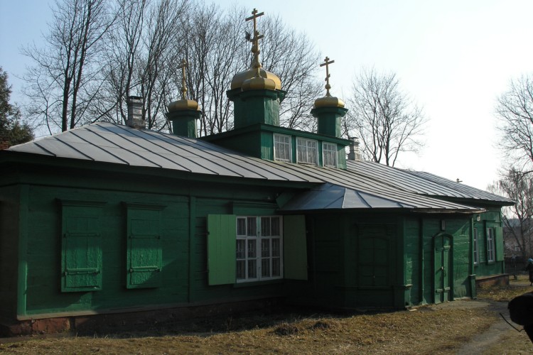 Клинцы. Церковь Спаса Преображения. общий вид в ландшафте