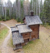 Музей деревянного зодчества. Часовня Троицы Живоначальной из д. Вальтево Пинежского р-на - Малые Карелы - Приморский район - Архангельская область