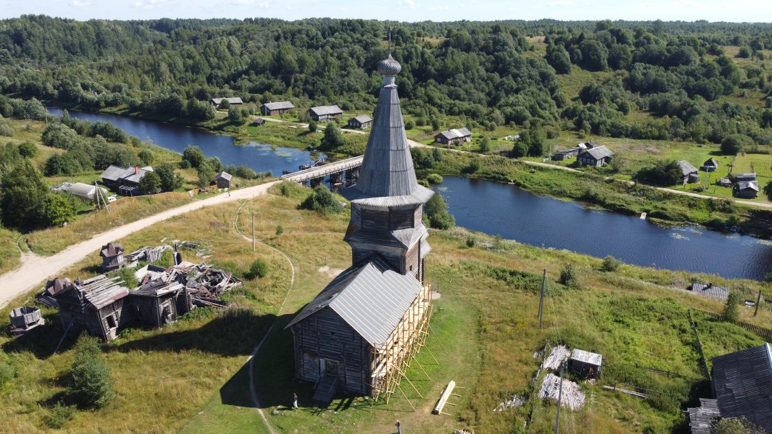 Саминский Погост. Храмовый комплекс Саминского погоста. Церкви Илии Пророка и Тихвинской иконы Божией Матери. общий вид в ландшафте