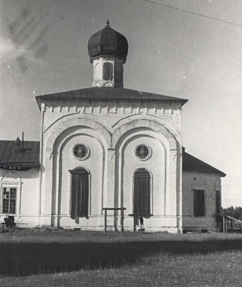 Церковь Николая Чудотворца, Большая Слудка (Красноборский район, Архангельская область). архивная фотография, Фото 1952 г. Госкаталог музейного фонда. Московский государственный объединенный художественный историко-архитектурный и природно-ландшафтный музей-заповедник.