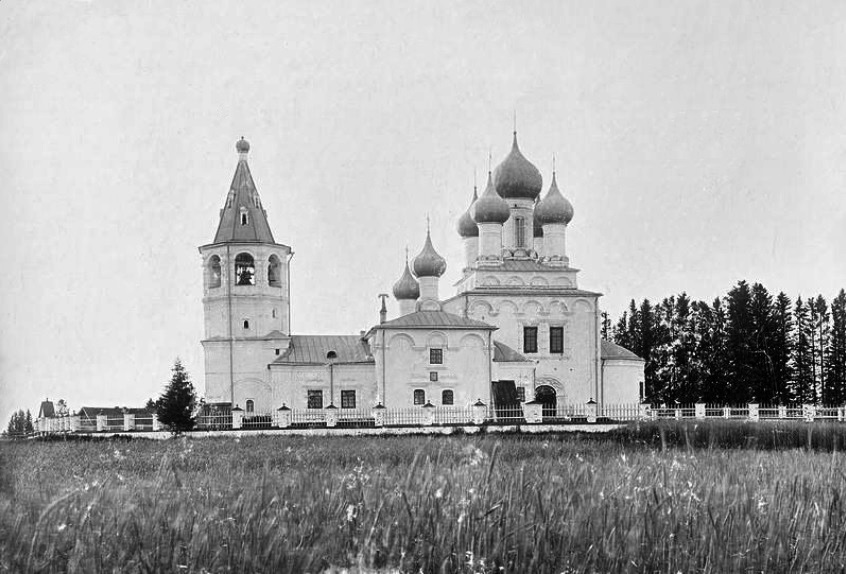 Хетка (Верхние Матигоры). Церковь Воскресения Христова. архивная фотография, Воскресенская церковь с южной стороны.