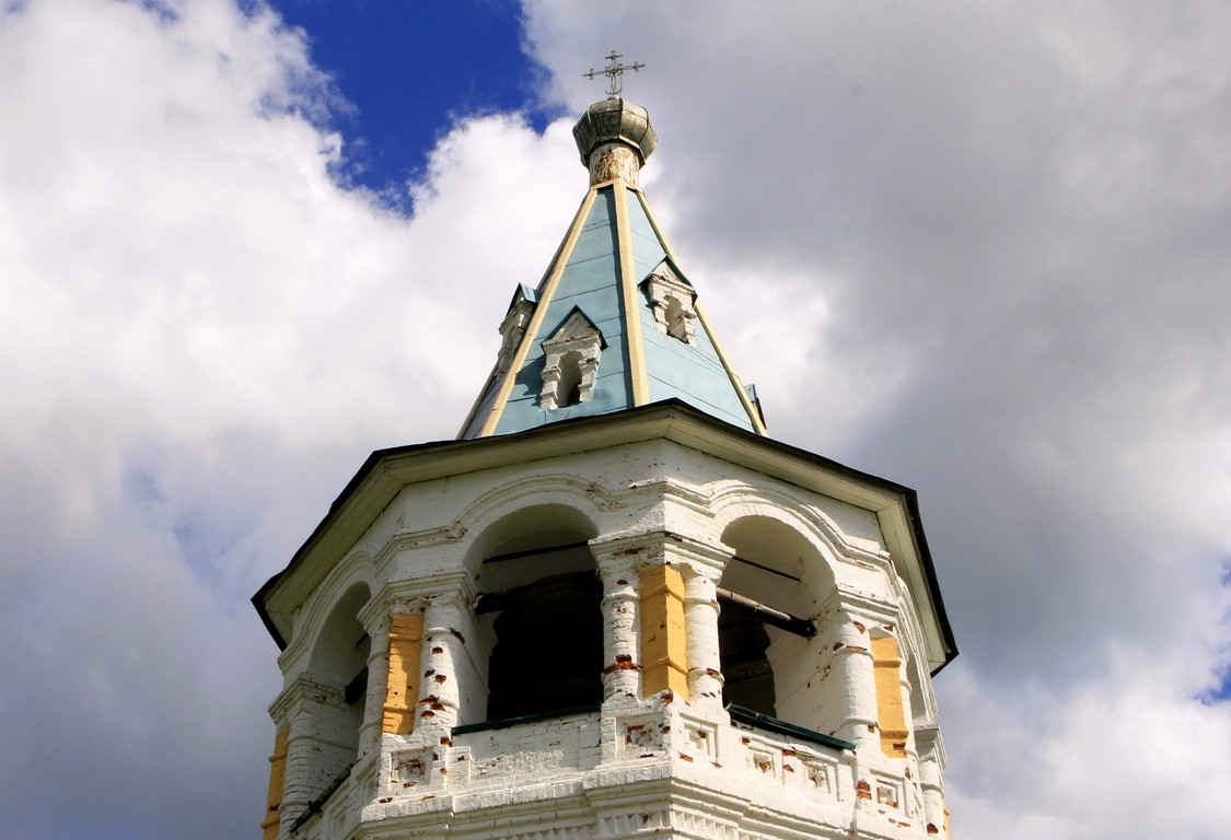 Церковь Воскресения Христова, Хетка (Верхние Матигоры) (Холмогорский район, Архангельская область). архитектурные детали, Завершение колокольни