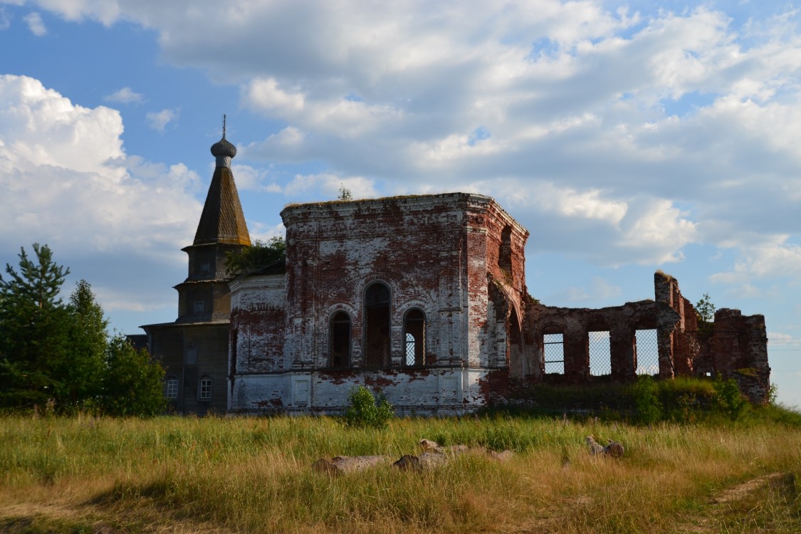 Церковь Николая Чудотворца, Погост (Ратонаволок) (Холмогорский район, Архангельская область). фасады