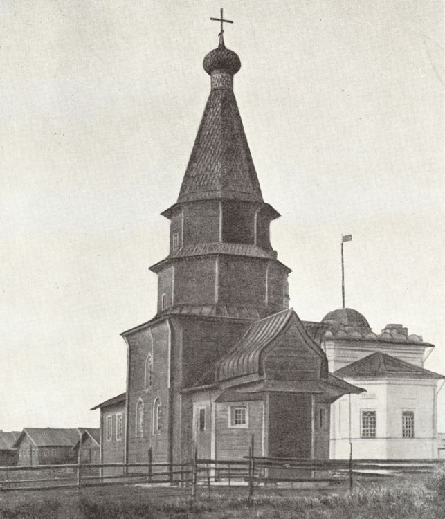 Церковь Петра и Павла, Погост (Ратонаволок) (Холмогорский район, Архангельская область). архивная фотография, Фото из книги С. Забелло, В. Иванов, П. Максимов. Русское деревянное зодчество. Государственное архитектурное издательство Академии архитектуры СССР. М., 1942 г.