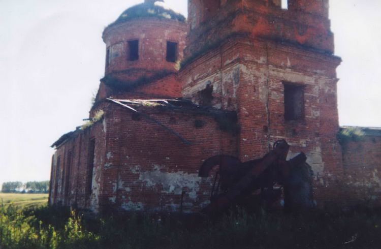 Церковь Рождества Христова, Вялицы (Перемышльский район, Калужская область). архитектурные детали, Таким был храм до реставрации в 1998 году