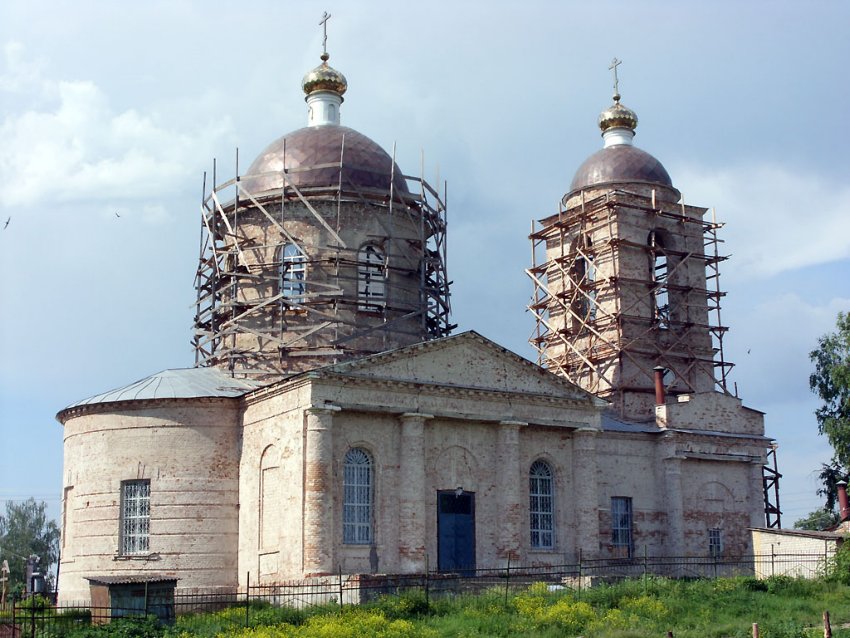 Церковь Троицы Живоначальной, Шахово (Кромской район, Орловская область). дополнительная информация, Северный фасад храма Троицы Живоначальной.