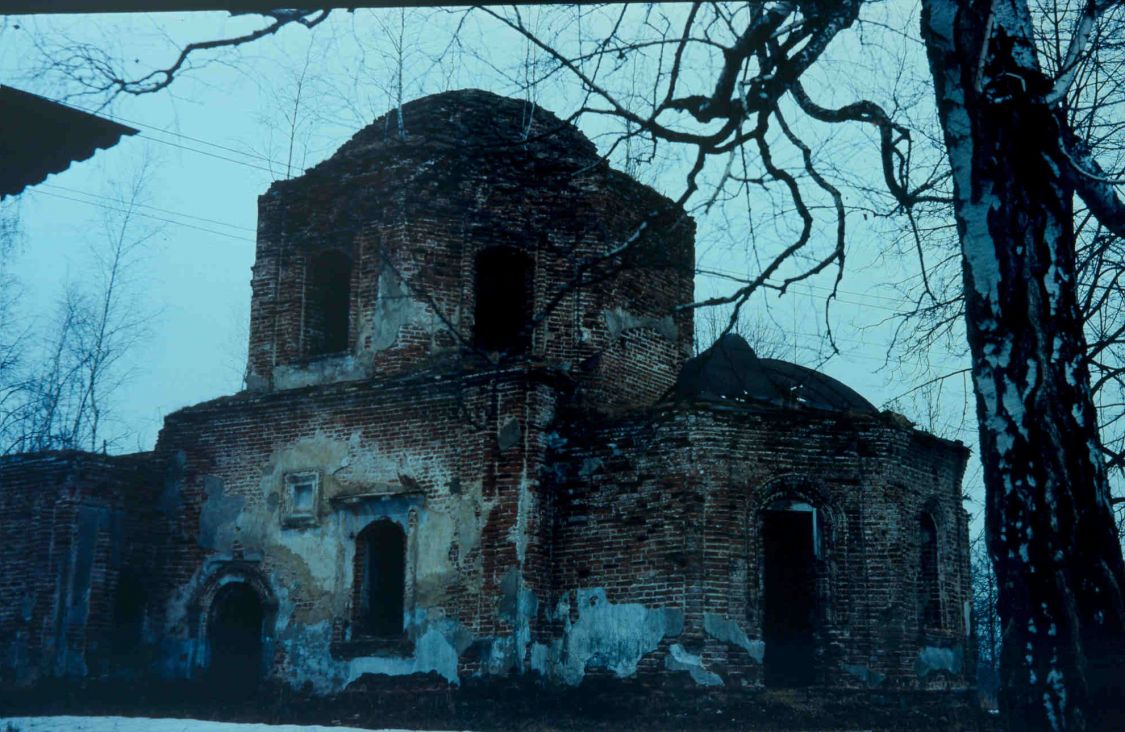 Церковь Казанской иконы Божией Матери, Малышково (Кимрский район и г. Кимры, Тверская область). фасады, 1994