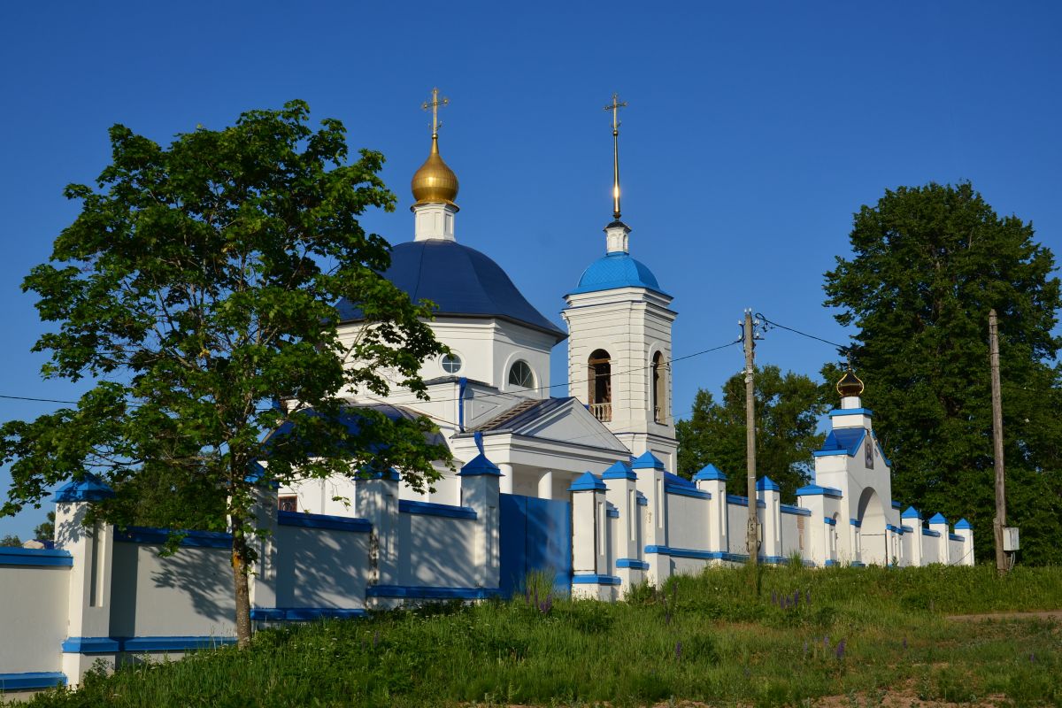 Церковь Успения Пресвятой Богородицы, Успенское (Великолукский район и г. Великие Луки, Псковская область). фасады