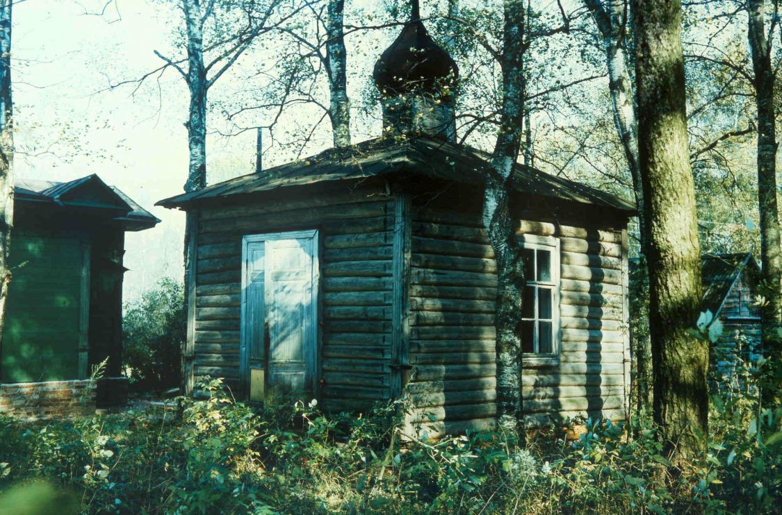 Спирово. Неизвестная часовня. фасады, 1994