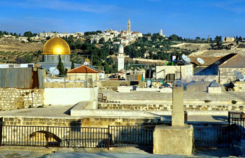 Иерусалим - Масличная гора. Елеонский Спасо-Вознесенский женский монастырь. общий вид в ландшафте