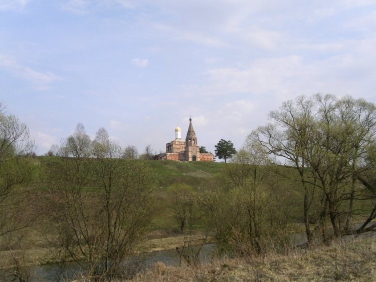 Церковь Михаила Архангела, Нехорошево, урочище (Серпуховский городской округ и гг. Протвино, Пущино, Московская область). общий вид в ландшафте