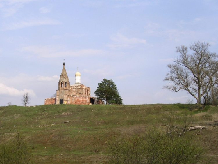 Церковь Михаила Архангела, Нехорошево, урочище (Серпуховский городской округ и гг. Протвино, Пущино, Московская область). общий вид в ландшафте, вид с юго-запада, с правого берега р.Нара