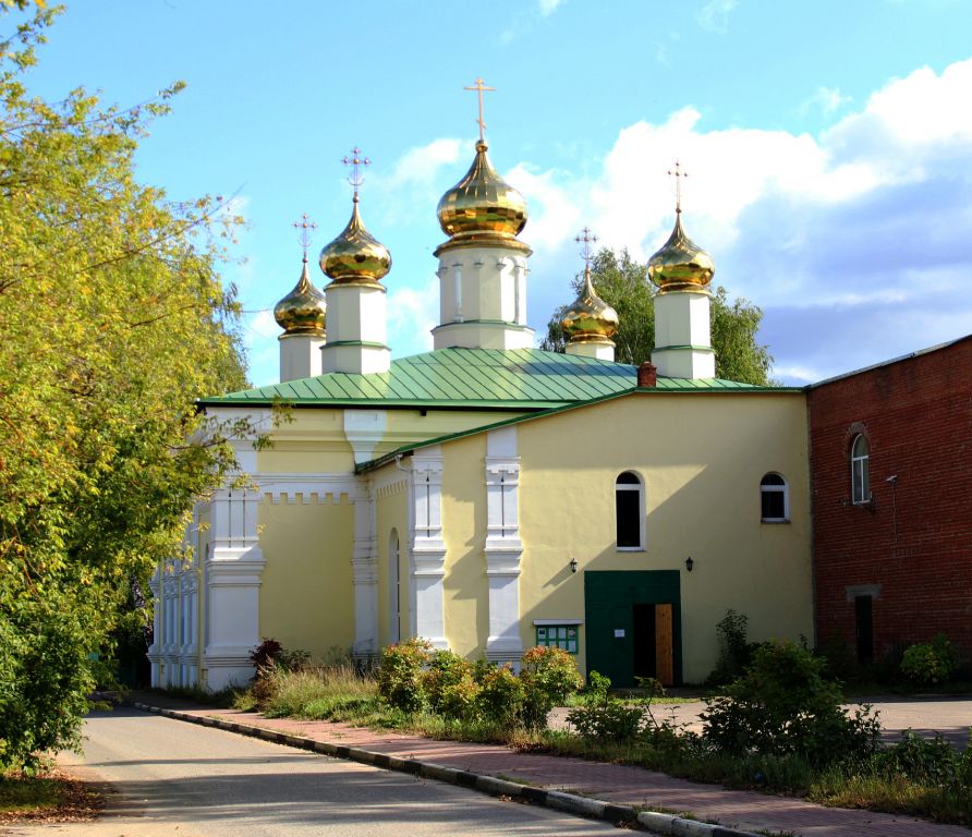 Орехово-Зуево. Церковь Воздвижения  Креста Господня в Дубровке. фасады