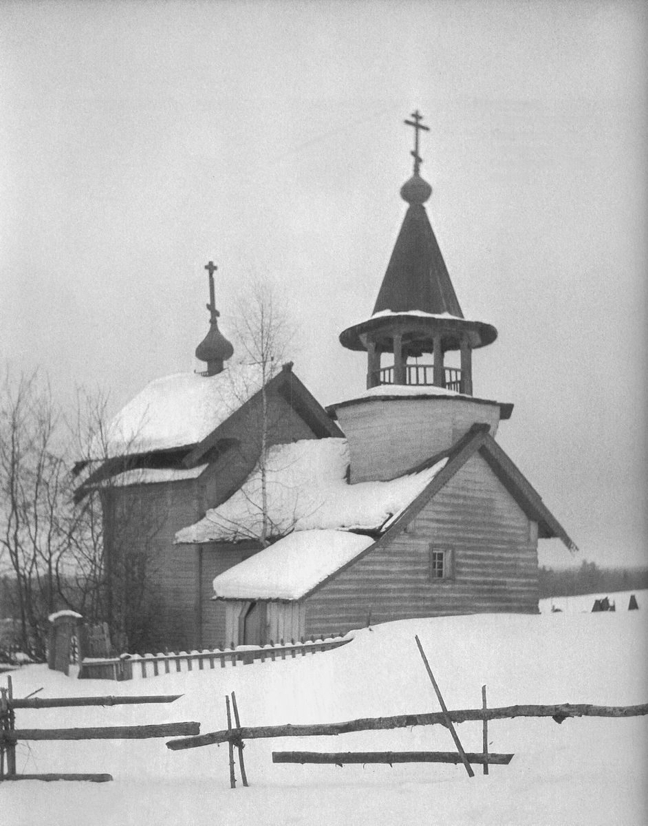 Часовня Троицы Живоначальной и Димитрия Солунского, Селецкое (Медвежьегорский район, Республика Карелия). архивная фотография, Фото 1944 года из фондов Kansallisarkisto. Автор Lars Pettersson