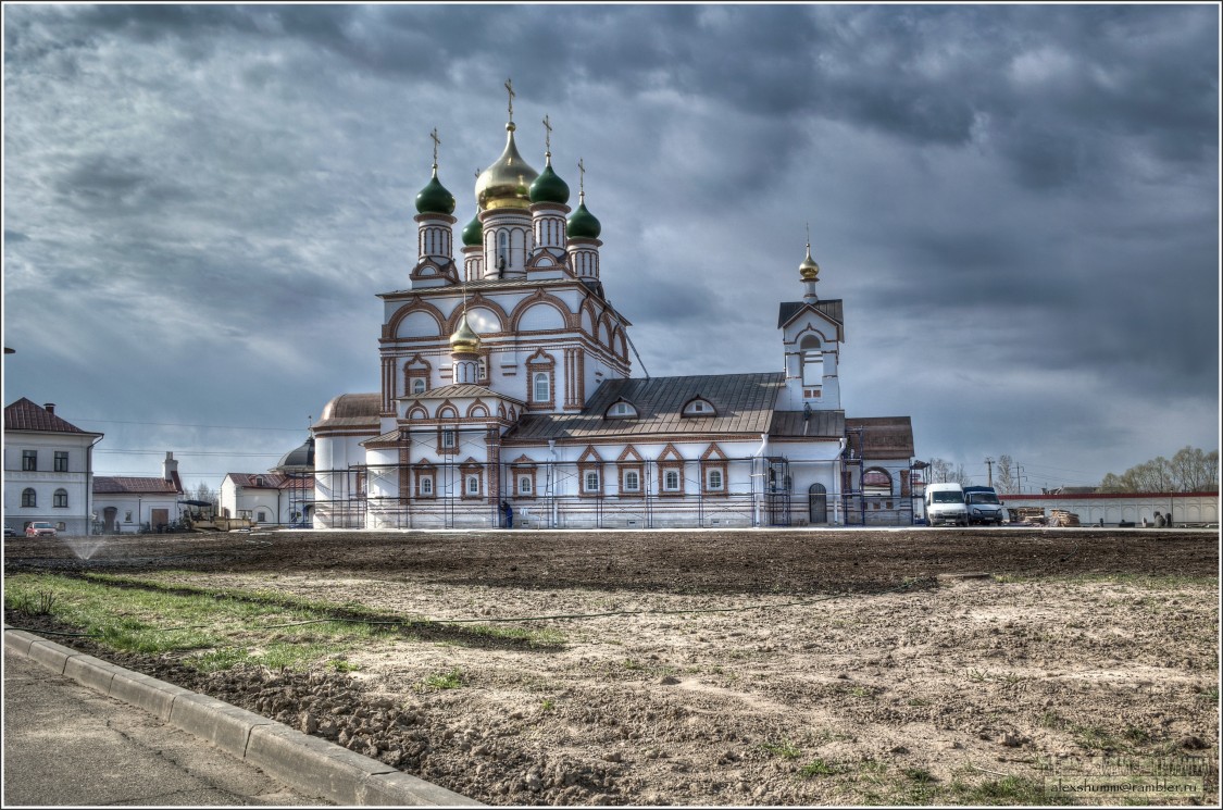 Варницы. Троице-Варницкий монастырь. Собор Сергия Радонежского. фасады