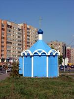 Успенский мужской монастырь. Неизвестная часовня, Временная часовня у входа на территорию монастыря<br>, Орёл, Орёл, город, Орловская область