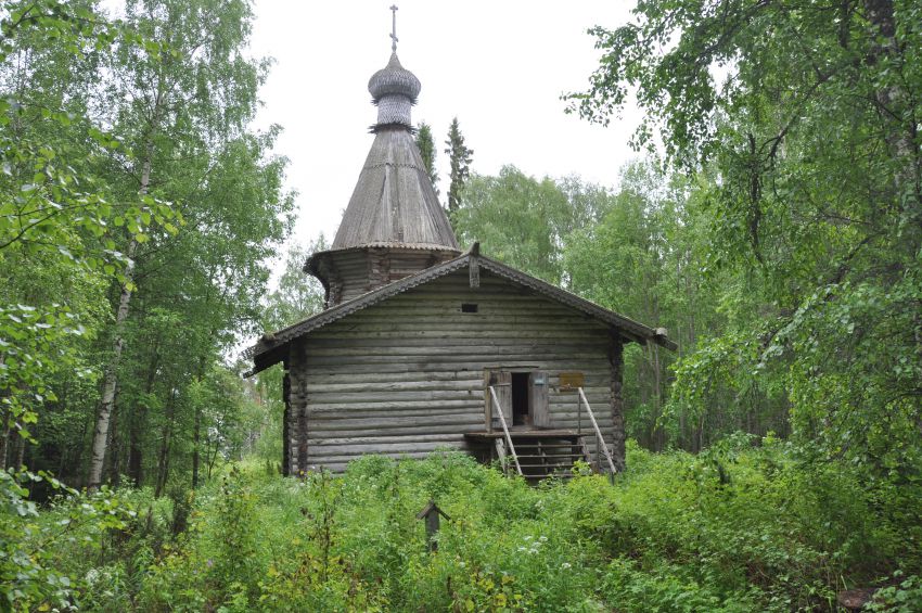 Троица, остров. Муезерский Троицкий монастырь. Церковь Николая Чудотворца. общий вид в ландшафте, Вид с запада