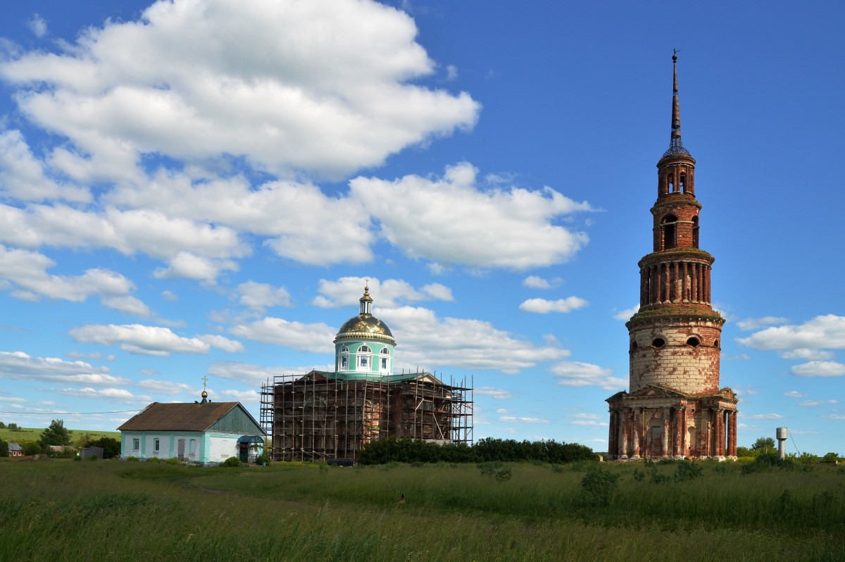 Новотроицкое. Церковь Троицы Живоначальной. фасады