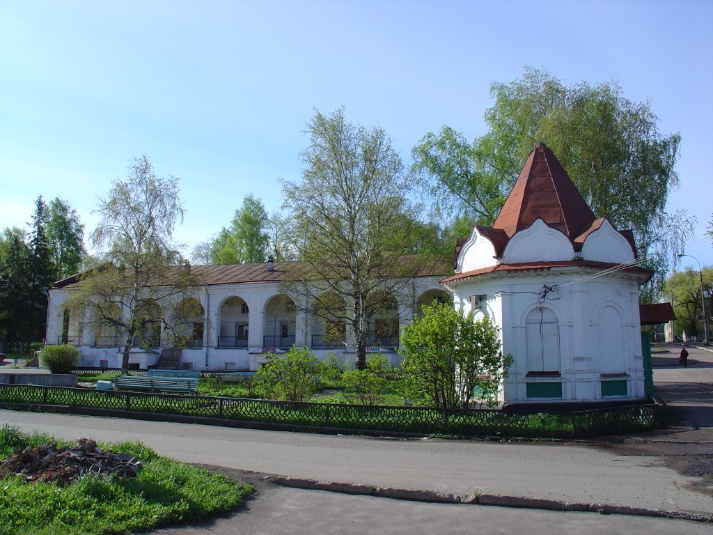 Часовня Кирилла Новоезерского, Белозерск (Белозерский район, Вологодская область). общий вид в ландшафте