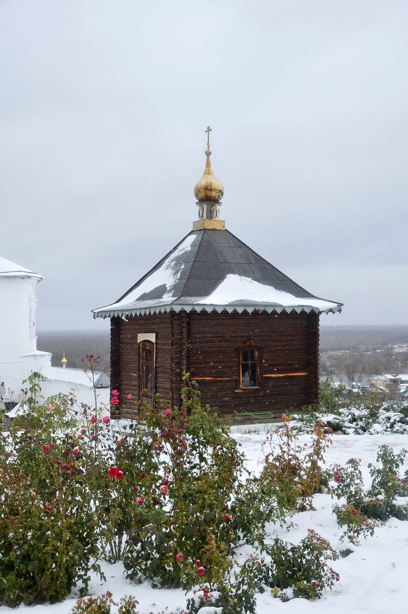 Троицкий Никольский мужской монастырь. Часовня-памятник на месте Покровской церкви, Гороховец (Гороховецкий район, Владимирская область). фасады
