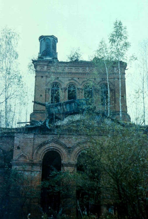 Новоивановское. Церковь Успения Пресвятой Богородицы. фасады, 1994