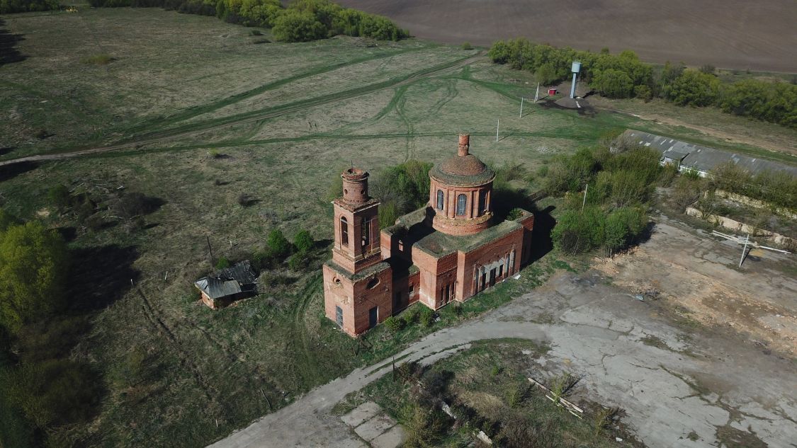 Суханово. Церковь Феодора Трихины. общий вид в ландшафте