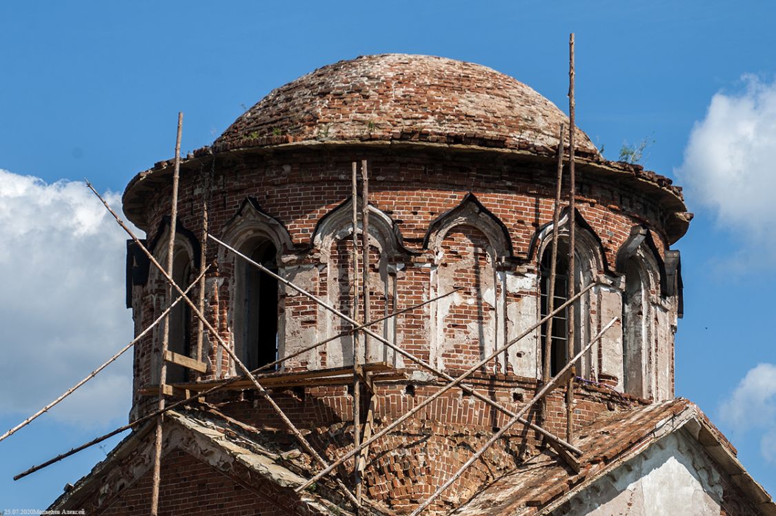 Церковь Николая Чудотворца, Николаевка (Щучанский район, Курганская область). архитектурные детали, началось восстановление