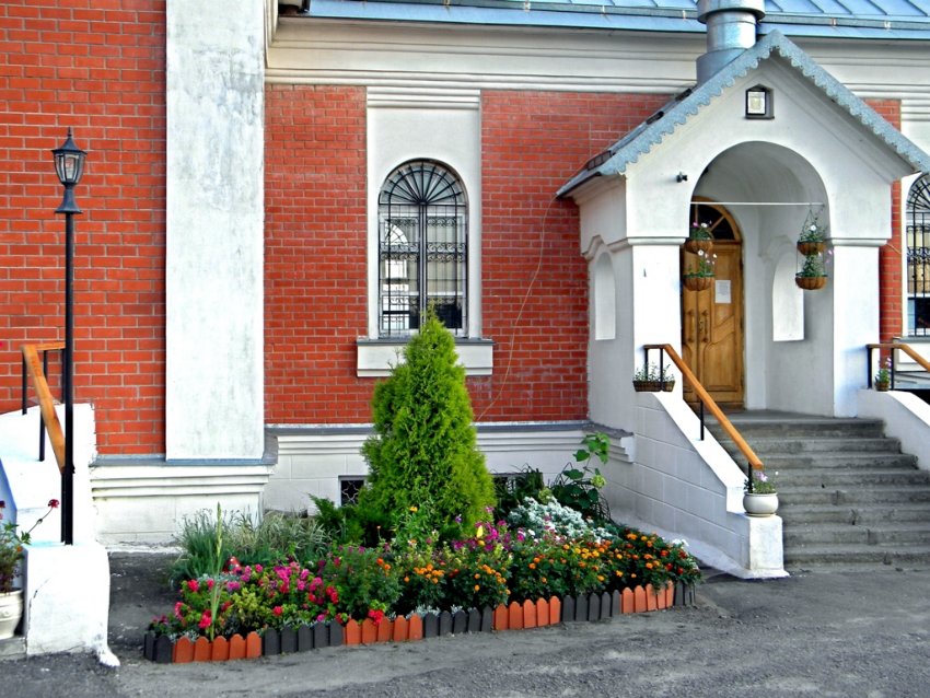 Церковь Троицы Живоначальной, Латная (Семилукский район, Воронежская область). архитектурные детали