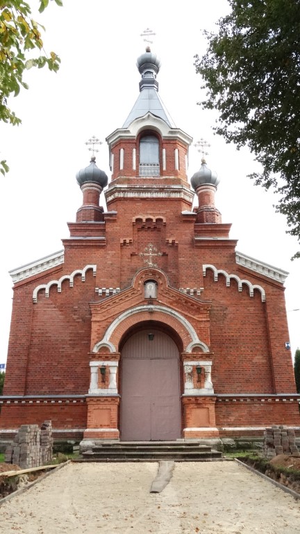 Церковь Николая Чудотворца, Крустпилс (Екабпилсский край, Латвия). фасады, Вход в церковь.