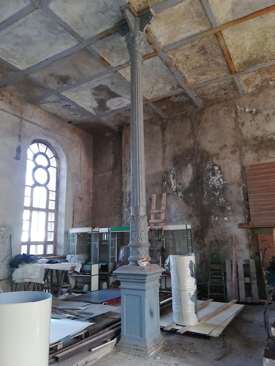 Чугунная колонна  в интерьере храма, интерьер и убранство. Церковь Благовещения Пресвятой Богородицы, Кострома (Кострома, город, Костромская область)