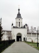 Старицкий Успенский мужской монастырь. Неизвестная надвратная часовня, , Старица, Старицкий район, Тверская область