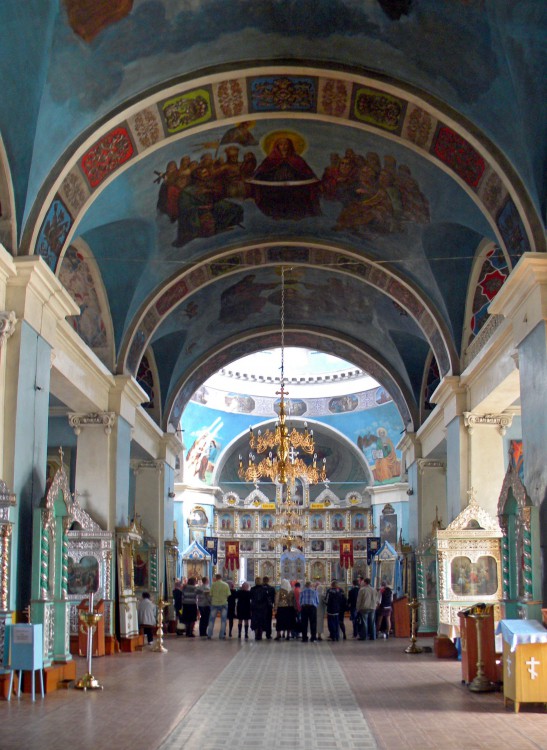 Девица. Церковь Михаила Архангела. интерьер и убранство