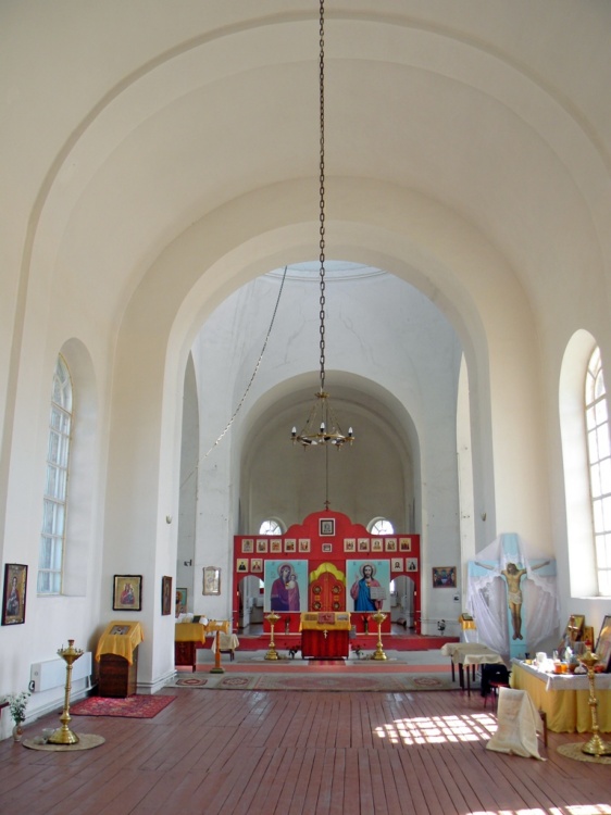 Церковь Воздвижения Креста Господня, Берёзово (Рамонский район, Воронежская область). интерьер и убранство