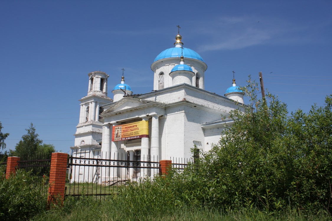 Церковь Смоленской иконы Божией Матери, Поповка (Алексинский район и пос. Новогуровский, Тульская область). архитектурные детали