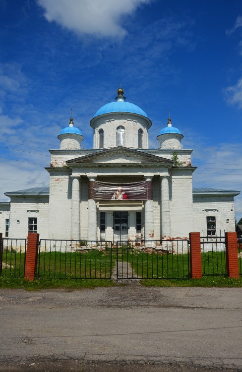 Церковь Смоленской иконы Божией Матери, Поповка (Алексинский район и пос. Новогуровский, Тульская область). архитектурные детали