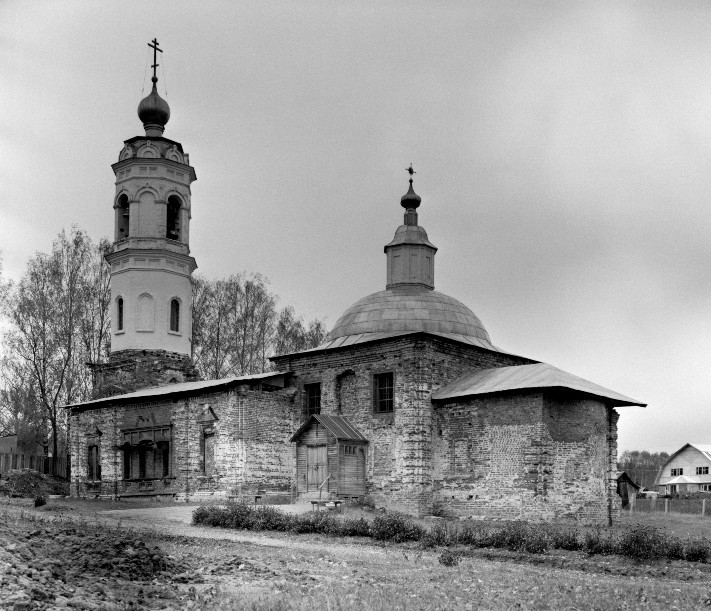 Церковь Богоявления Господня, Красный (Истринский городской округ и ЗАТО Восход, Московская область). фасады