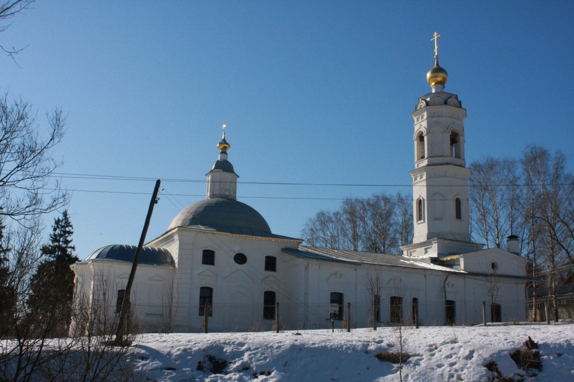 Церковь Богоявления Господня, Красный (Истринский городской округ и ЗАТО Восход, Московская область). фасады