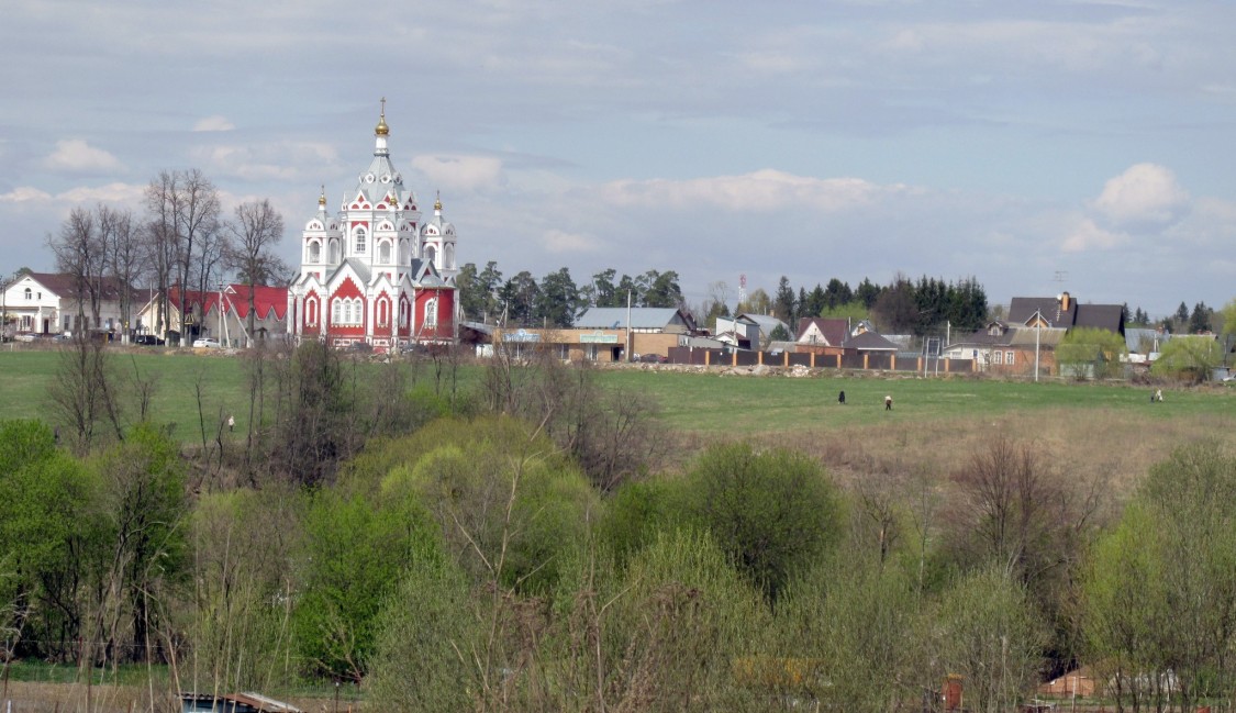 Глебово. Церковь Казанской иконы Божией Матери. общий вид в ландшафте